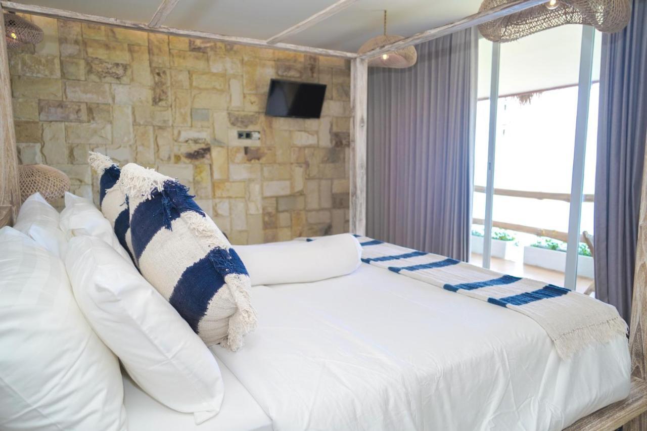 Theodor Hotel 라부안 바조 외부 사진
